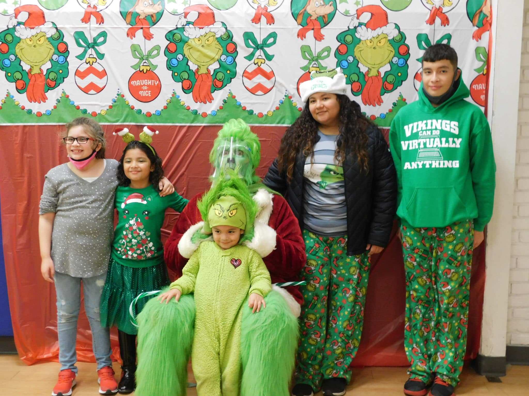 Pizza with the Grinch Album – Chicago Ridge Park District